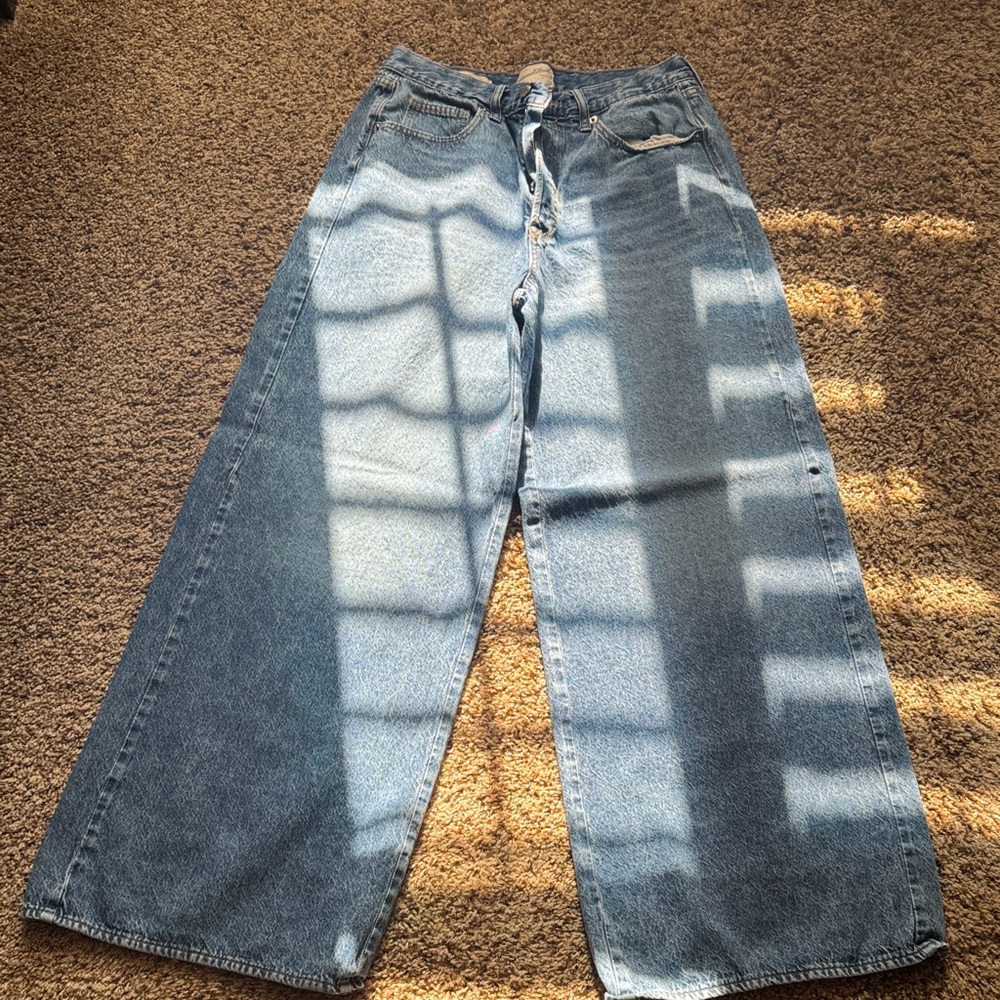 Universal Thread Light Blue Wide Leg Jeans